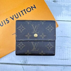 AUTHENTIC Louis Vuitton wallet. Monogram pattern.